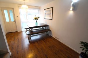 Lounge/Diner- click for photo gallery